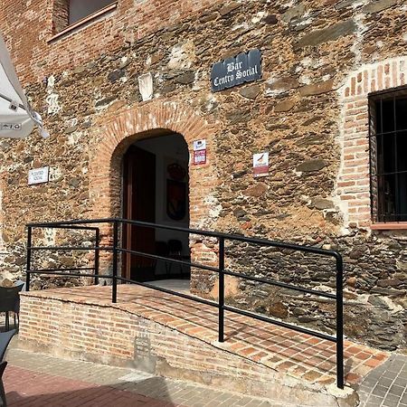 בית הארחה Torrejón el Rubio 	Suenos De Monfrague מראה חיצוני תמונה
